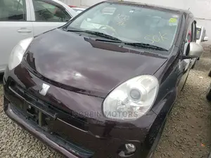 Toyota Passo 2015 Purple