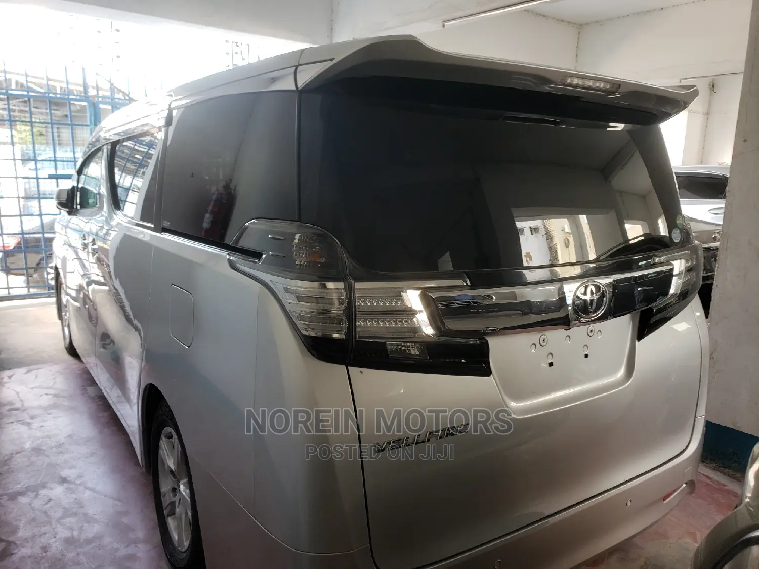 Toyota Vellfire 2015 Silver