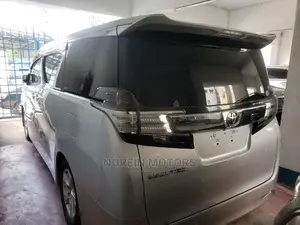 Toyota Vellfire 2015 Silver