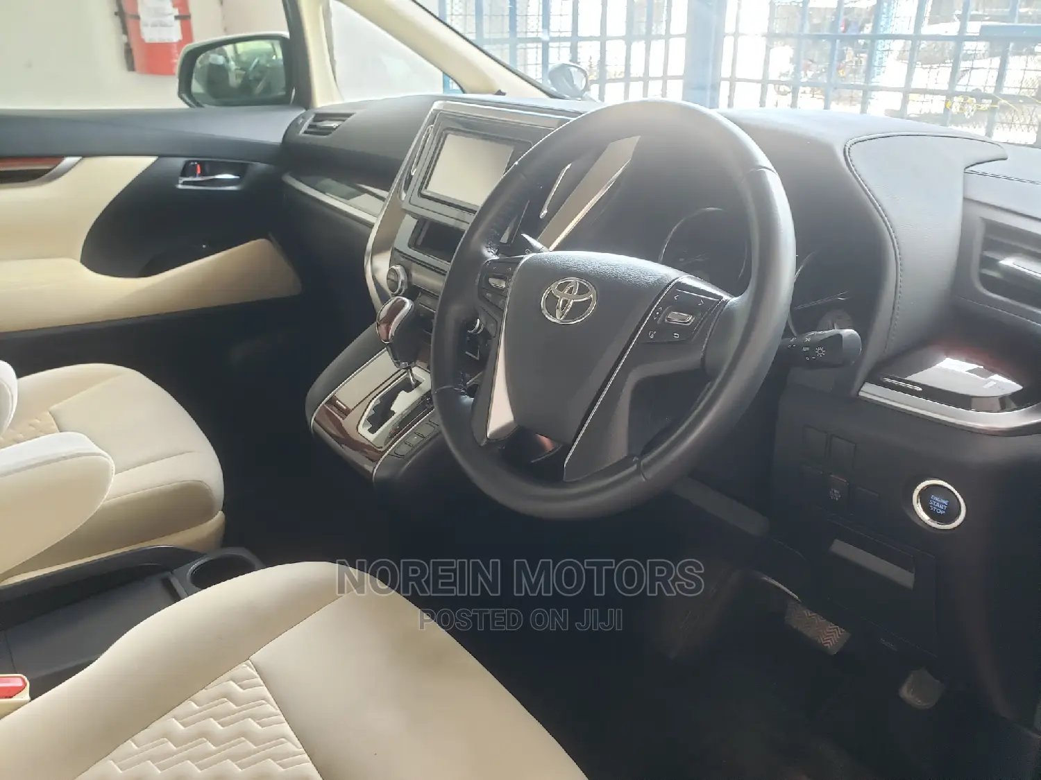 Toyota Vellfire 2015 Silver