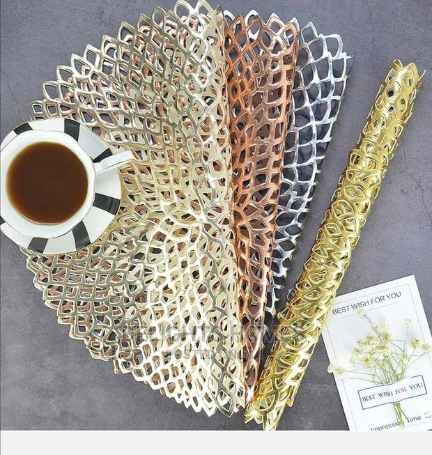 Classy Non ~ Woven Tablemats
