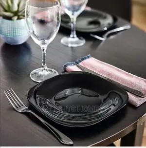 10.5inch Carine Black Luminarc Plate