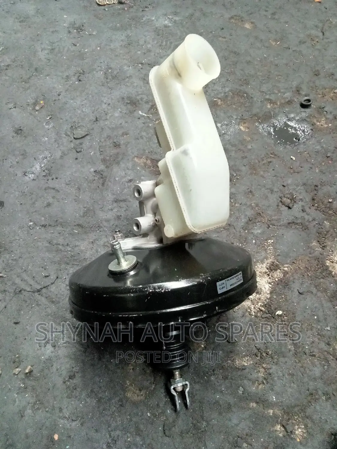 Brakd Booster and Master Cylinder Ractis