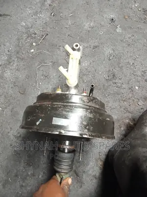 Brake Booster and Master Cylinder Toyota Ipsum
