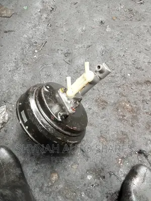 Brake Booster and Master Cylinder Toyota Ipsum