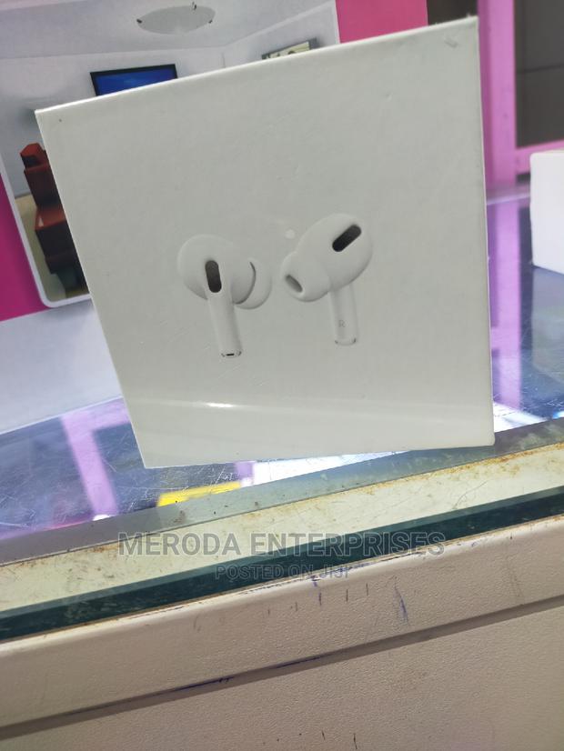 Apple Air Pods Pro - main view