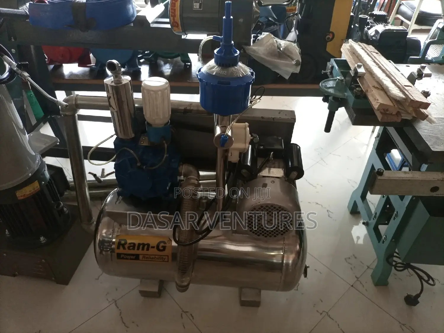 5 Cow Milking Machine/System
