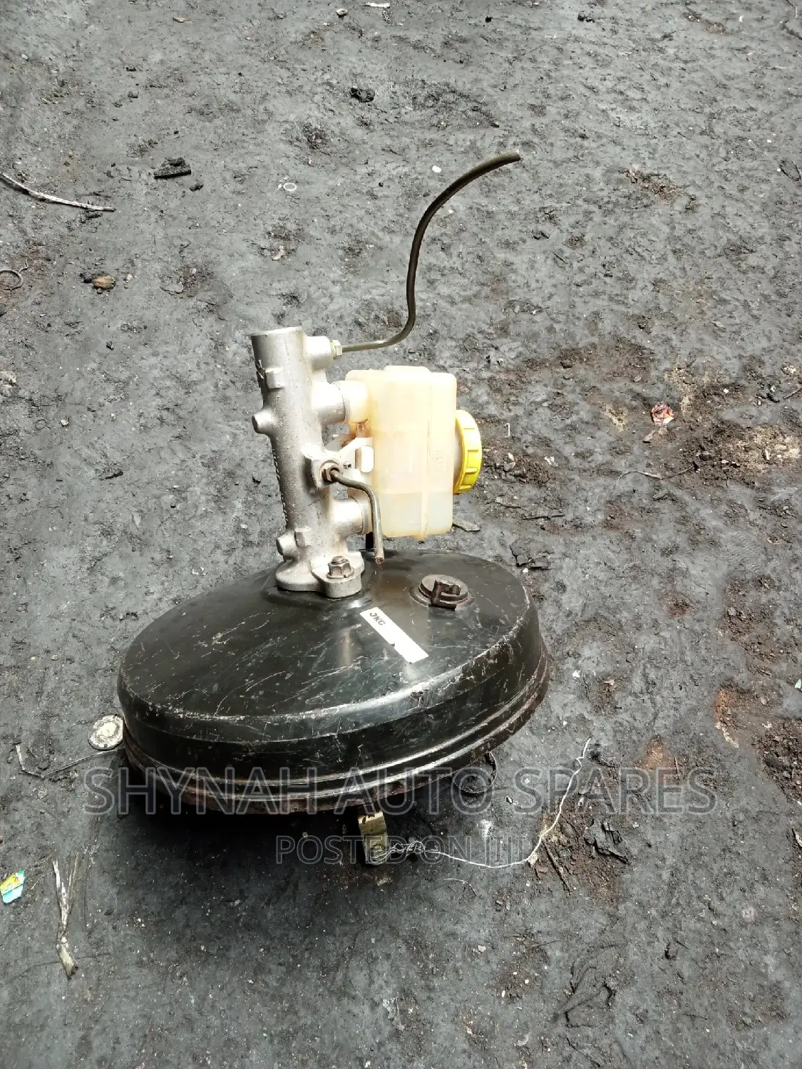 Brake Booster and Master Cylinder Nissan B15