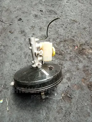 Brake Booster and Master Cylinder Nissan B15