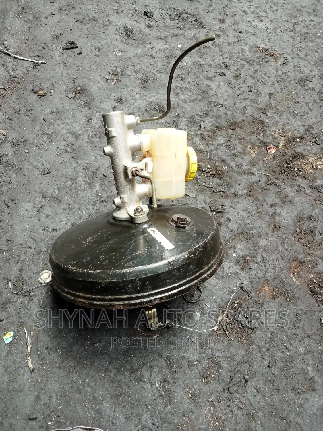 Brake Booster and Master Cylinder Nissan B15