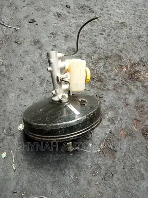 Brake Booster and Master Cylinder Nissan B15