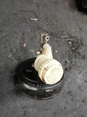 Brake Booster and Master Cylinder Mitsubishi L200