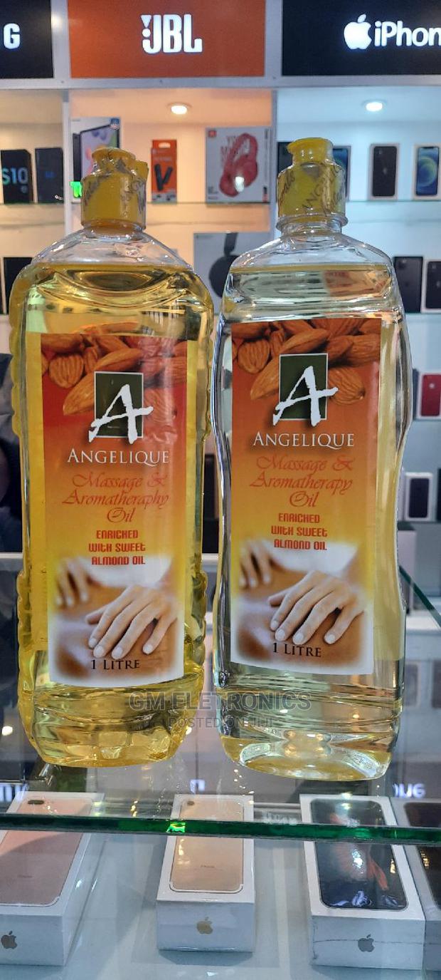 1litre Angelique Almond Massage Aromatherapy Oil.