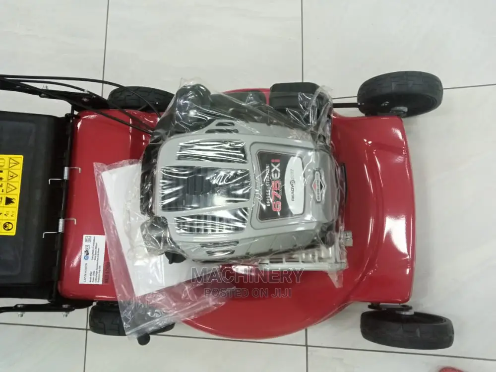 Briggs and Stratton Engine Driven Lawn Mower 21"