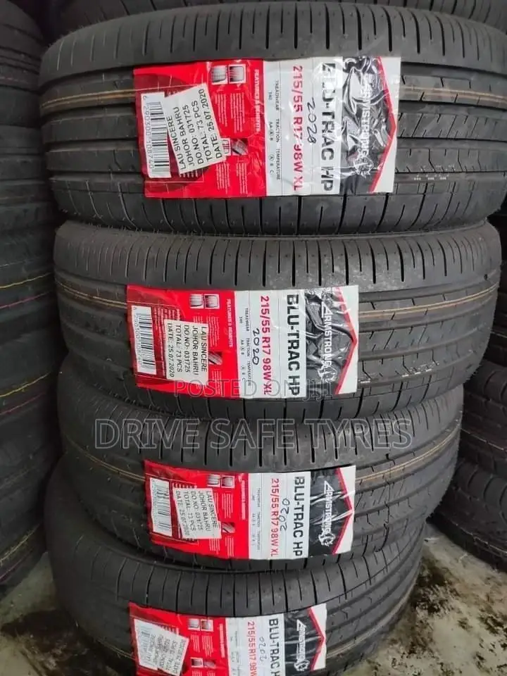 215/55 R17 Armstrong Tyre Made in China