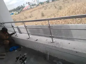 Stainless Steel Rails Toughened Glass Stainless Support