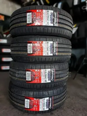 245/45 R19 Armstrong Tyre Made in China
