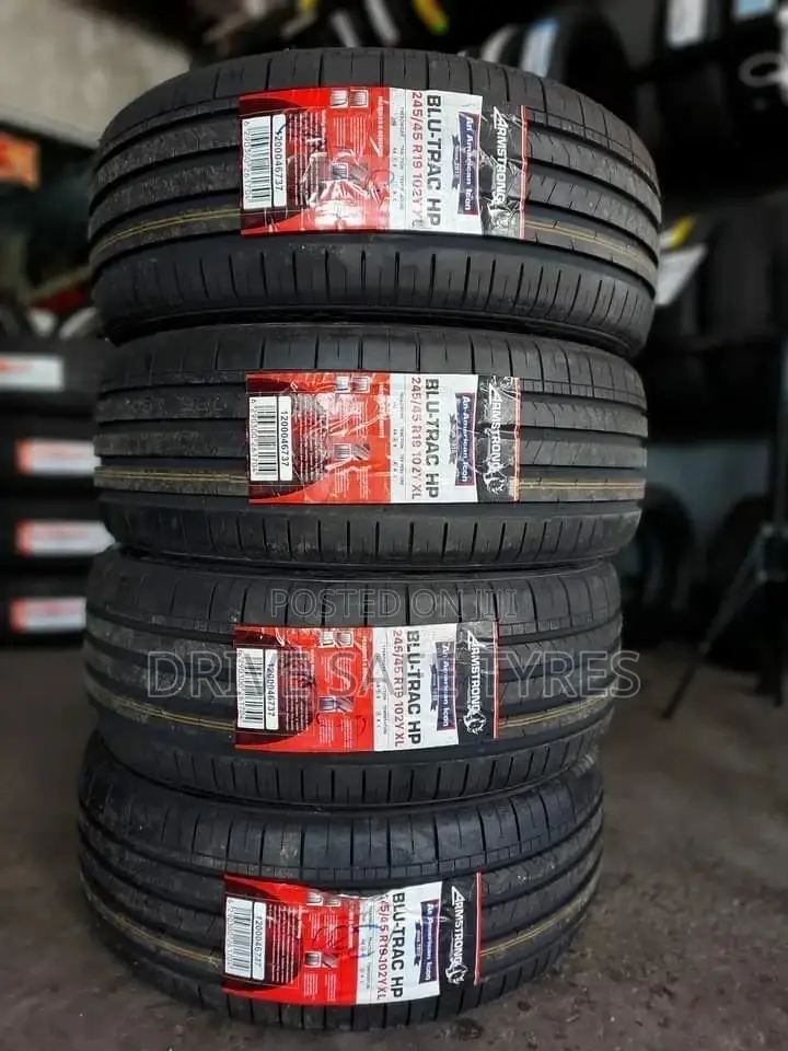 245/45 R19 Armstrong Tyre Made in China