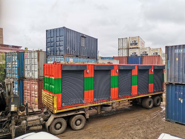 Dry Shipping Containers/Modified Available - main view