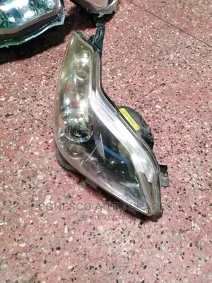 Toyota Blade Xenon Headlight Assembly