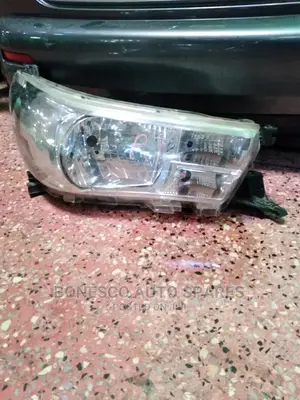 Toyota Hilux Headlight Assembly