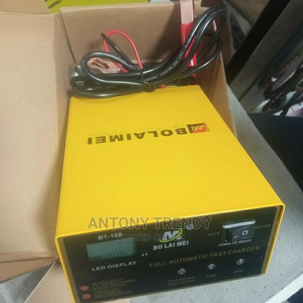 Battery Charger 12 and 24v Auto