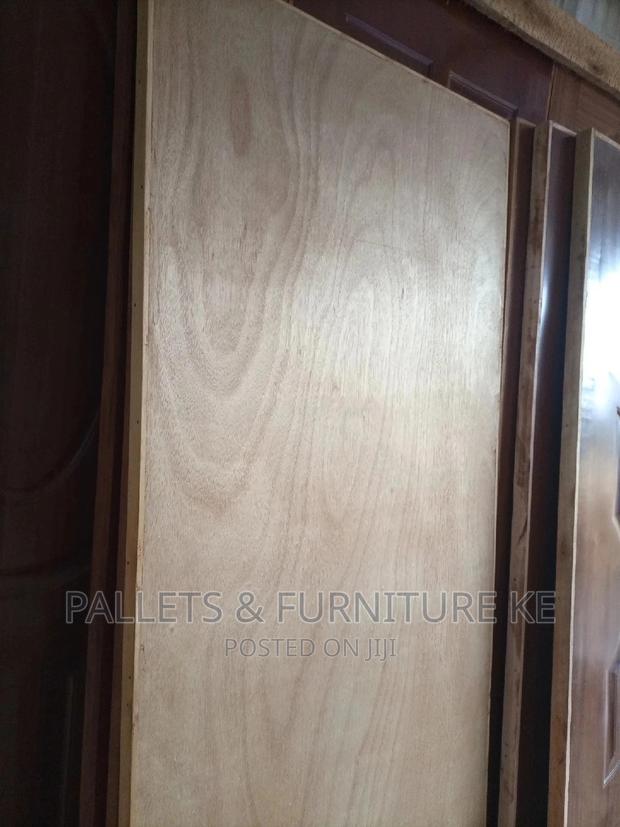 Flush Door - main view