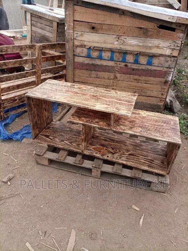 Tv Stand Pallets - thumbnail 3
