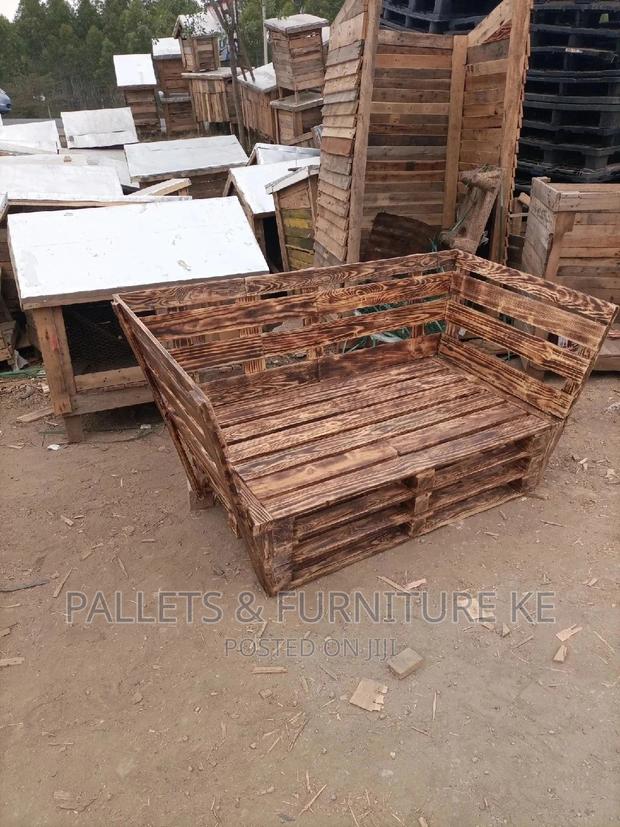 Pallet Sofa - thumbnail 4