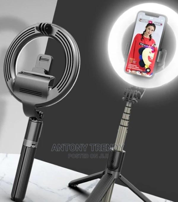 2021trendy Selfie Stick L07 Ring Light