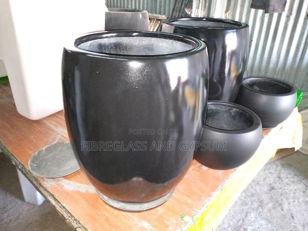 Fibreglass Planters/Flower Pots - thumbnail 2
