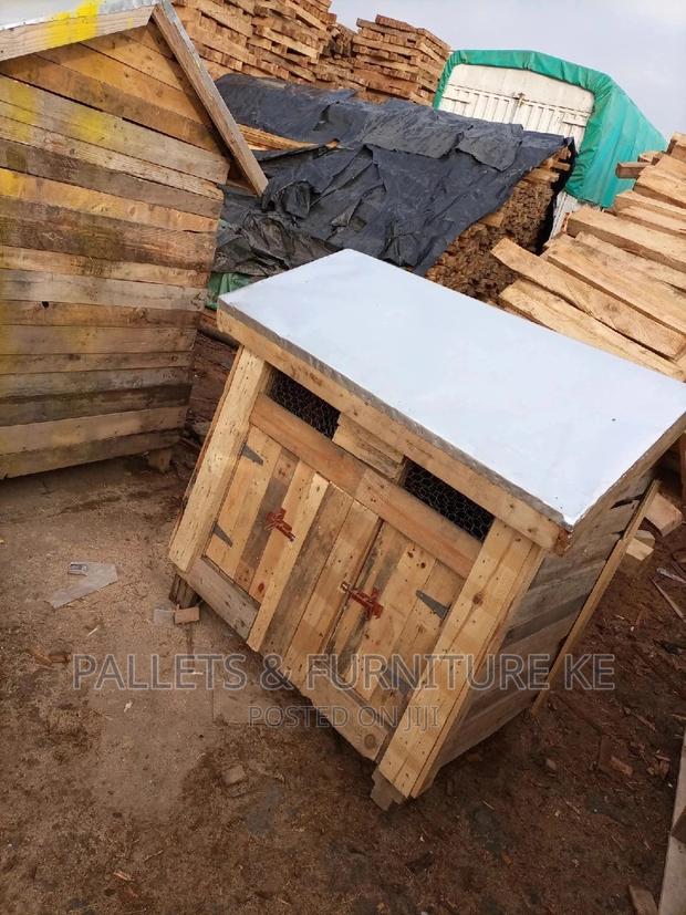 Spacious Dog House - thumbnail 5