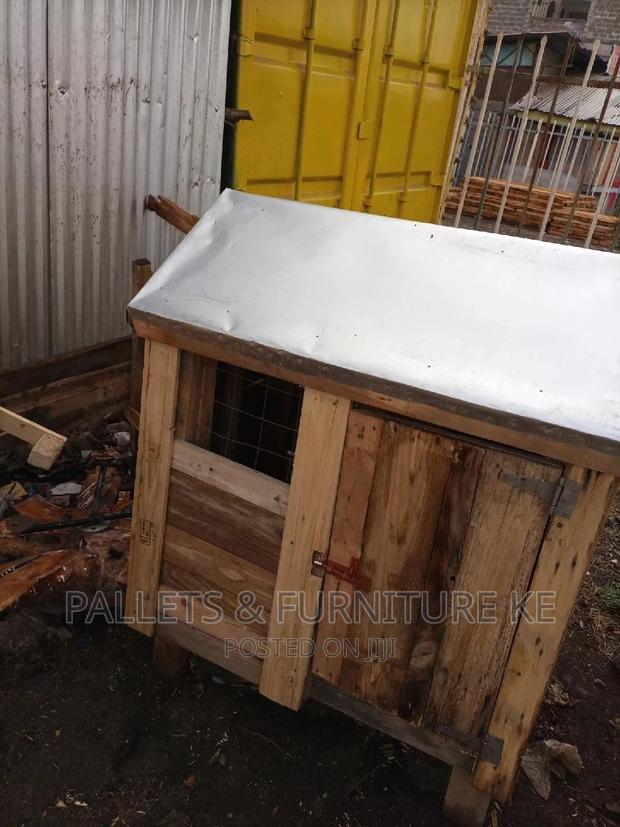 Spacious Dog House - thumbnail 6