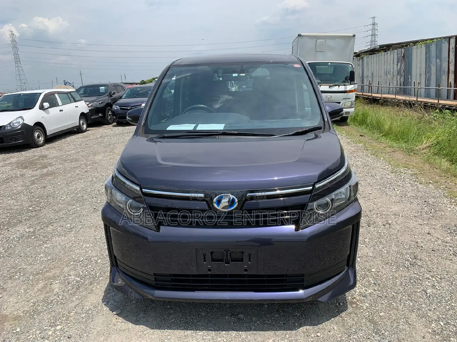 Toyota Voxy 2015 Purple