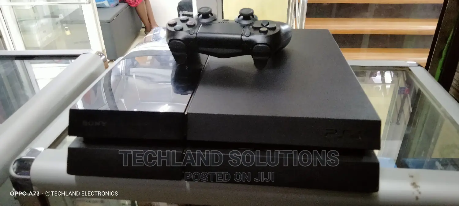 PS4 Standard