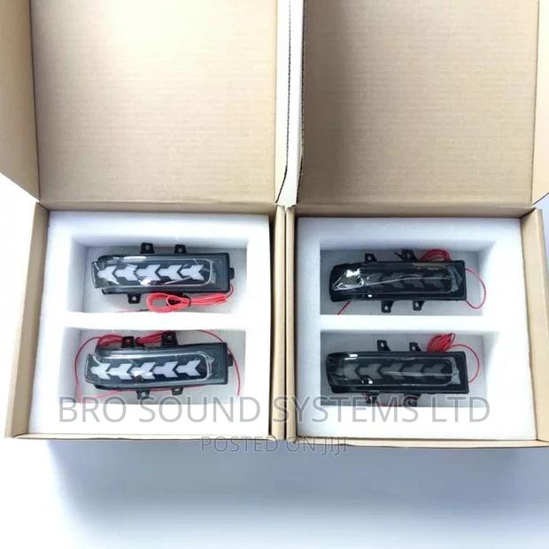 Toyota ALPHARD Noah Voxy Side Mirror LED Designer Indicators