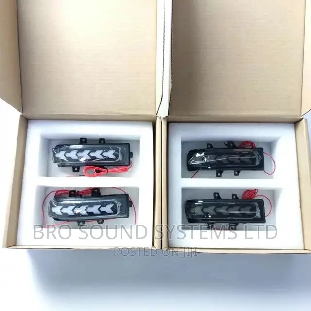 Toyota ALPHARD Noah Voxy Side Mirror LED Designer Indicators