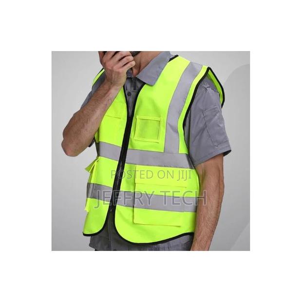 High Visibility Reflective Vest Yellow - thumbnail 2