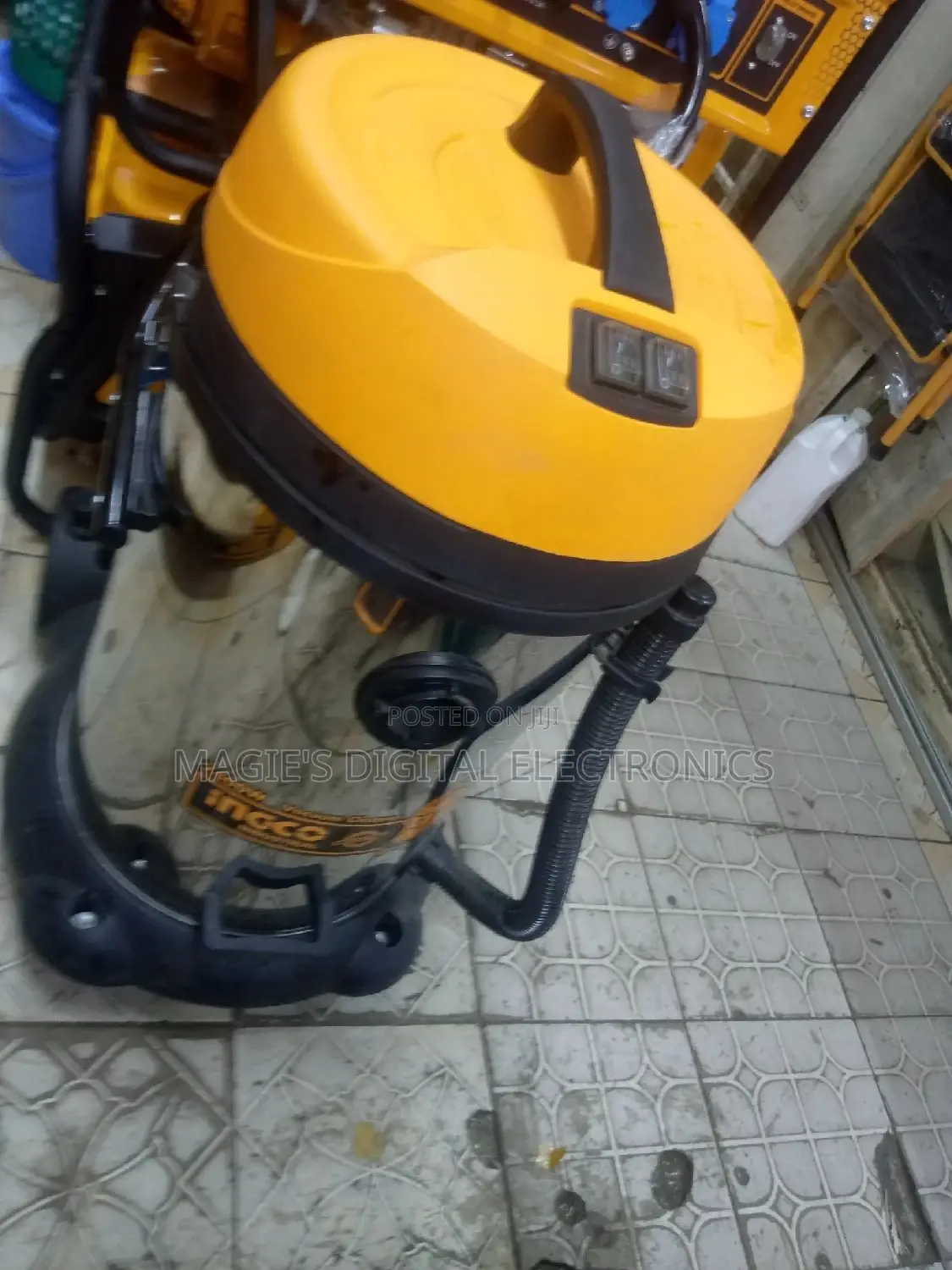 Most Positive 2400w Vacuum Cleaner
