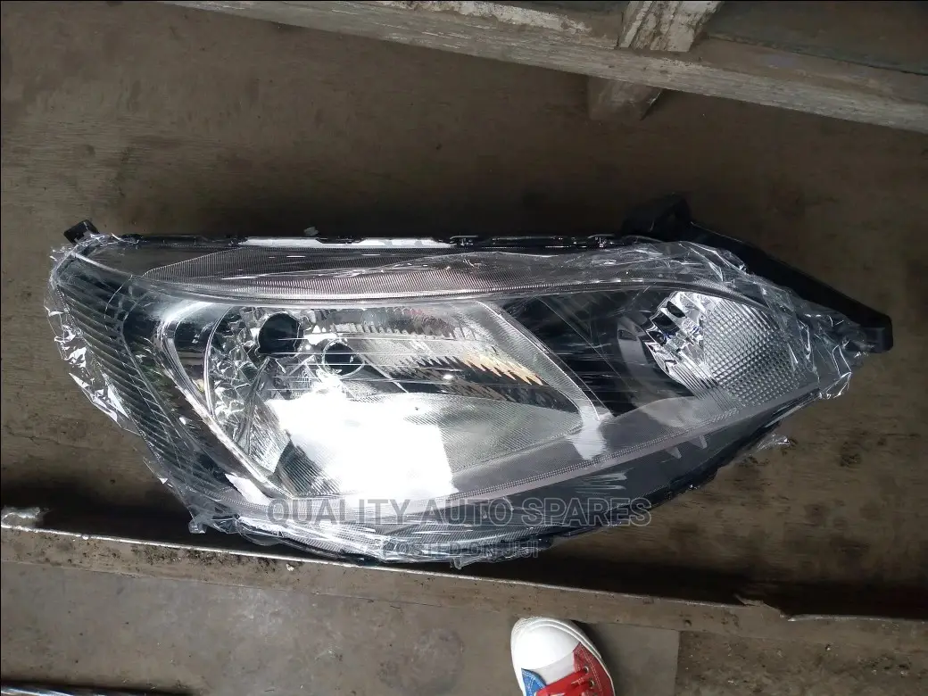 Headlight for Nissan NV200