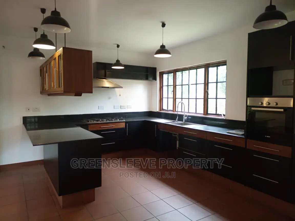 5bdrm Townhouse in Karen for Rent