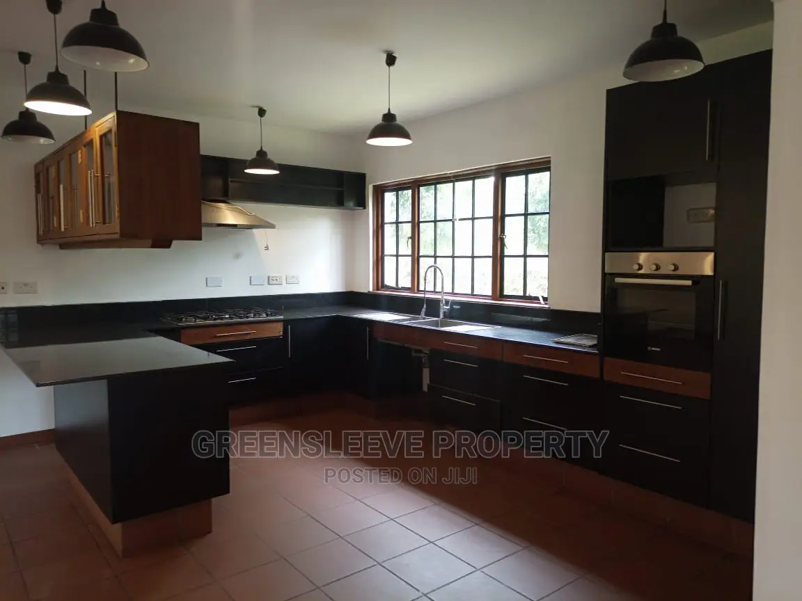 5bdrm Townhouse in Karen for Rent