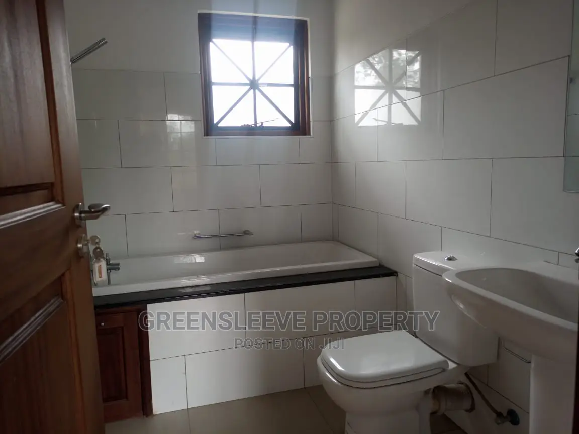 5bdrm Townhouse in Karen for Rent