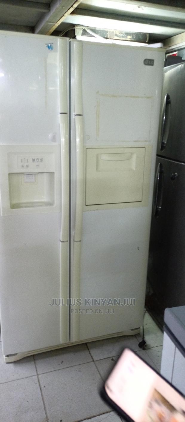 LG Twin Door Fridge - thumbnail 4