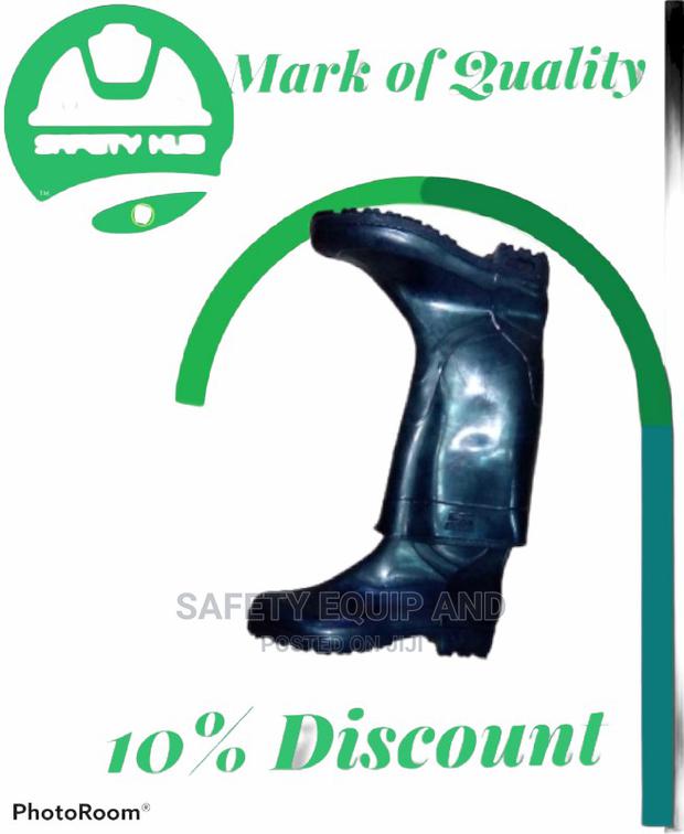 Sandak Gumboots for Safety