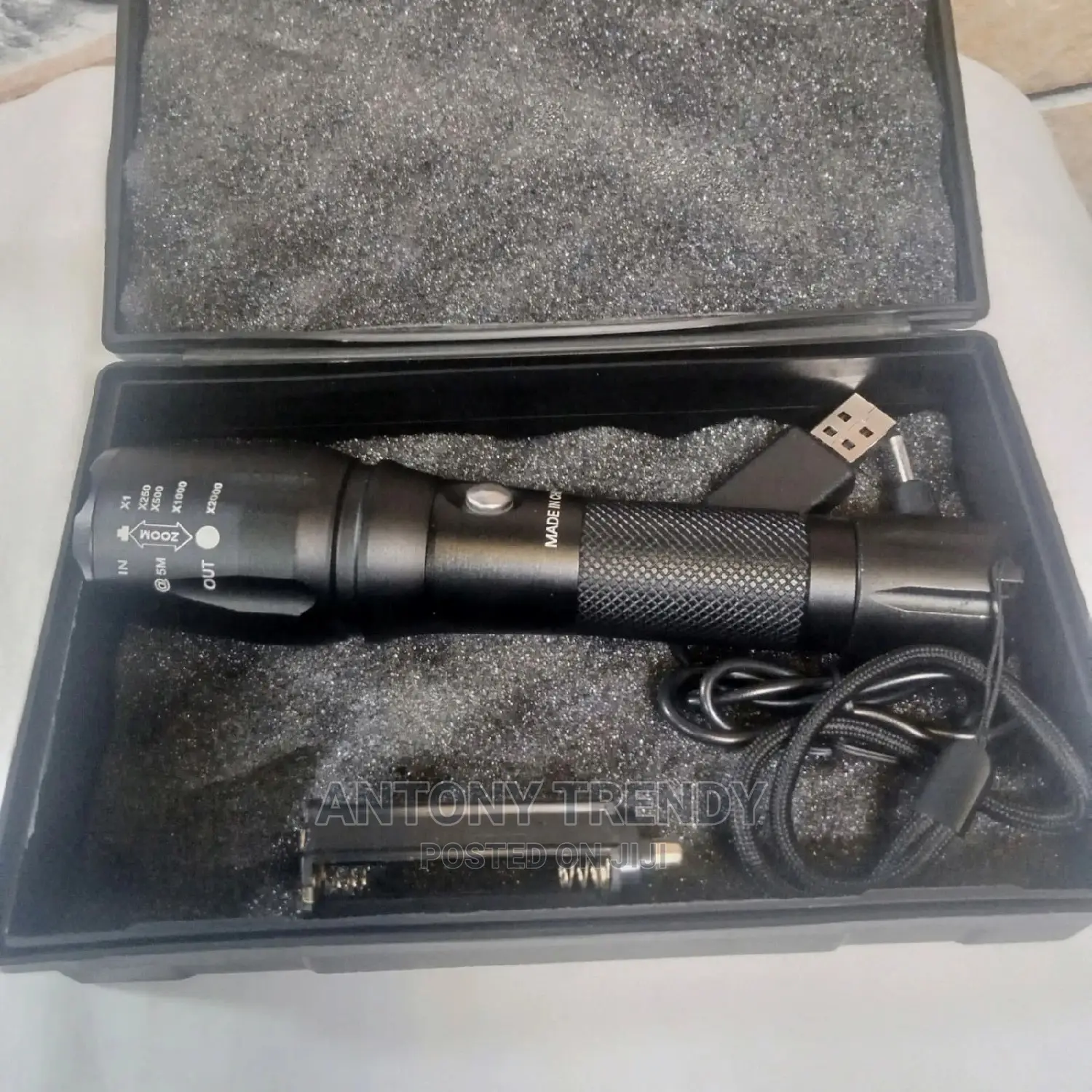 Zoomabke Torch