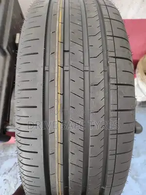 215/60 R17 Armstrong Tyre Made in China