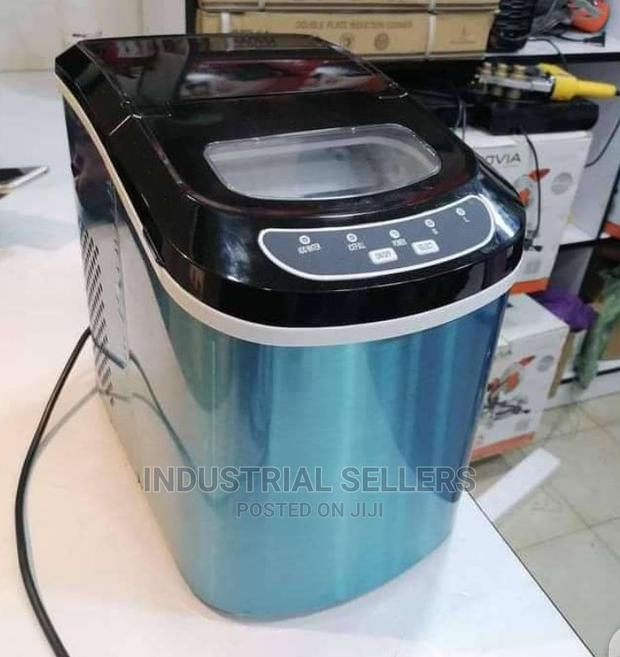 Commercial Ice Cube Making
