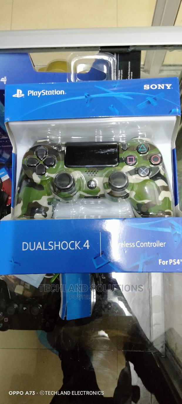 Green Camouflage Ps4 Controllers - main view