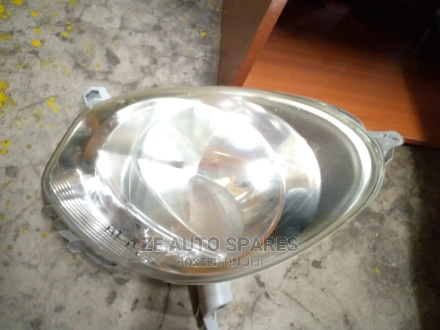 Toyota Passo Headlight 2010